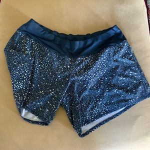 Oiselle Roga Long Shorts